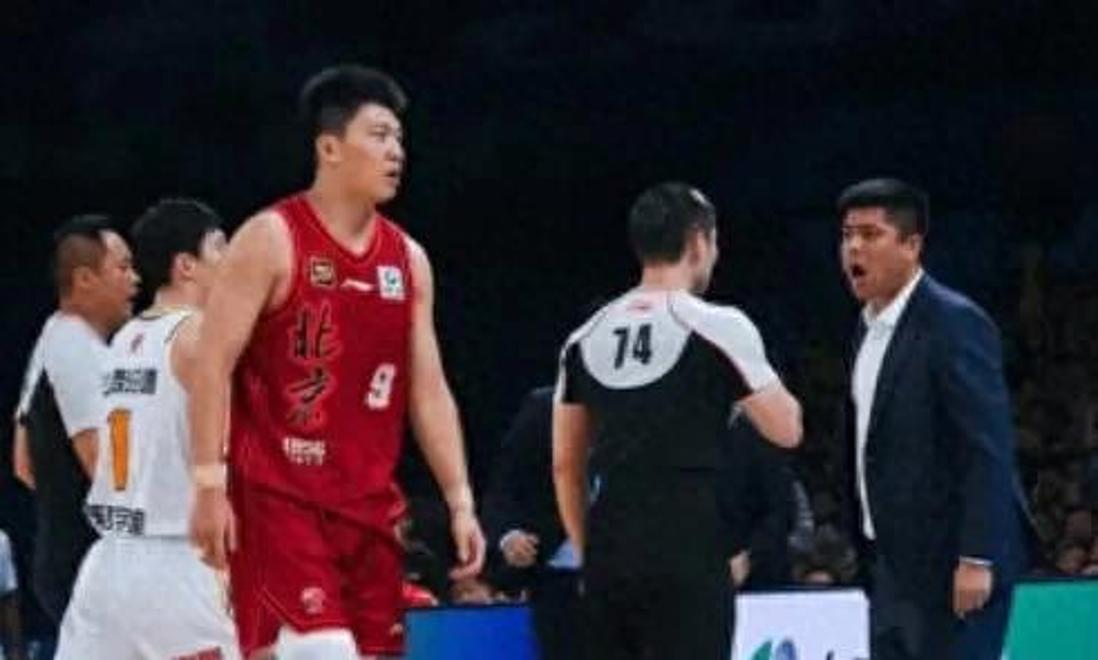 三亿体育入口-半场领先痛失优势，惜败无缘晋级的简单介绍