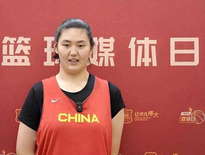 三亿体育平台-关于张子宇小组赛总结丨21中17轰43+12禁区无解罚球超准横移不足的信息