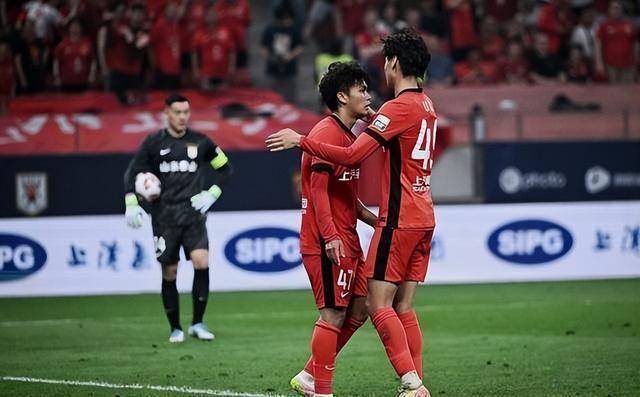 关于中超-蒯纪闻替补登场两送助攻海港客场3-1亚泰联赛4连胜的信息